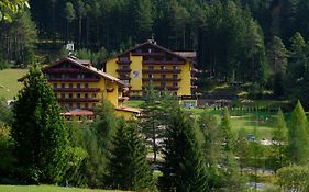 Hotel Shandranj